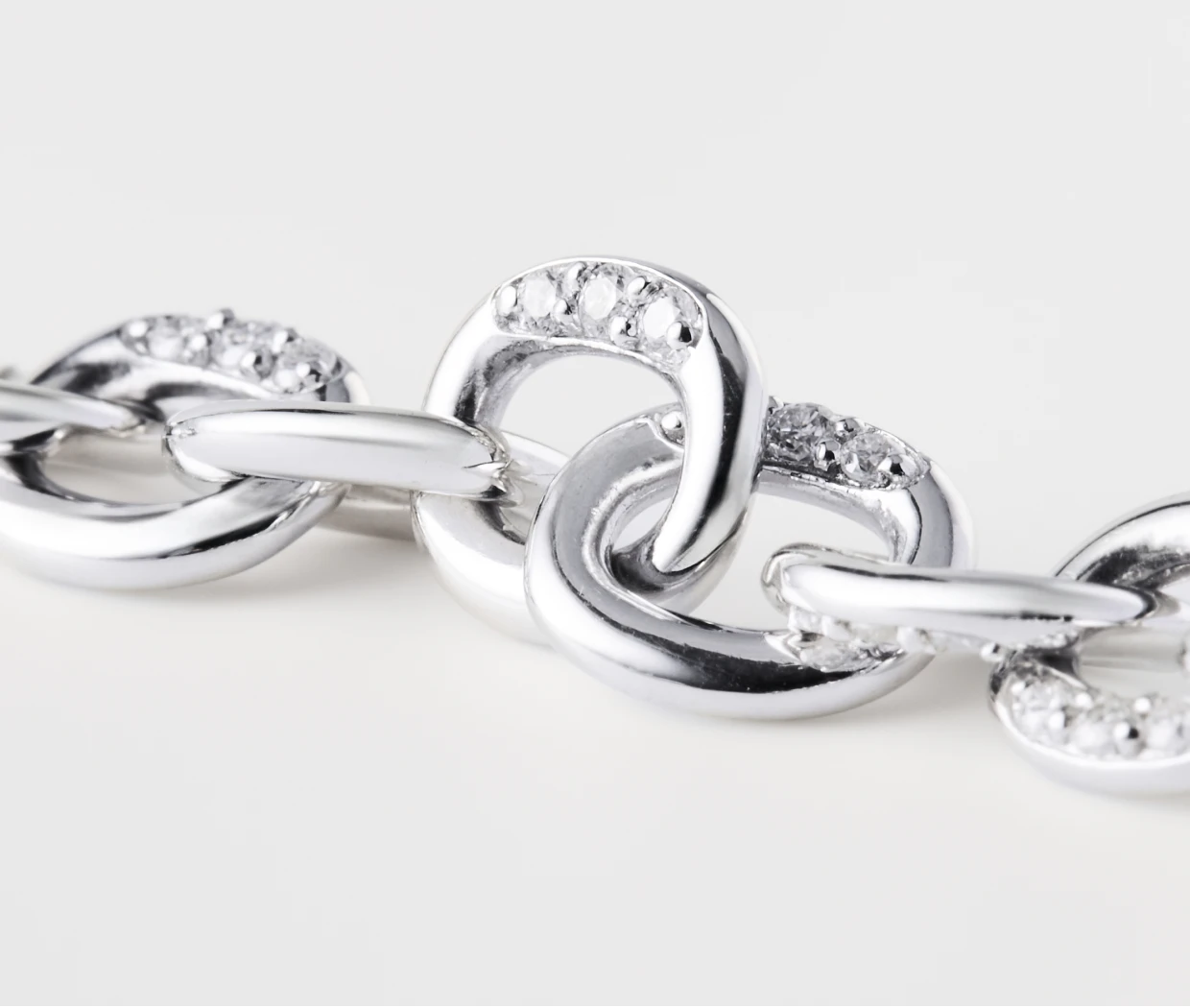 MICHIEL Link Pavé Bracelet - Image 3